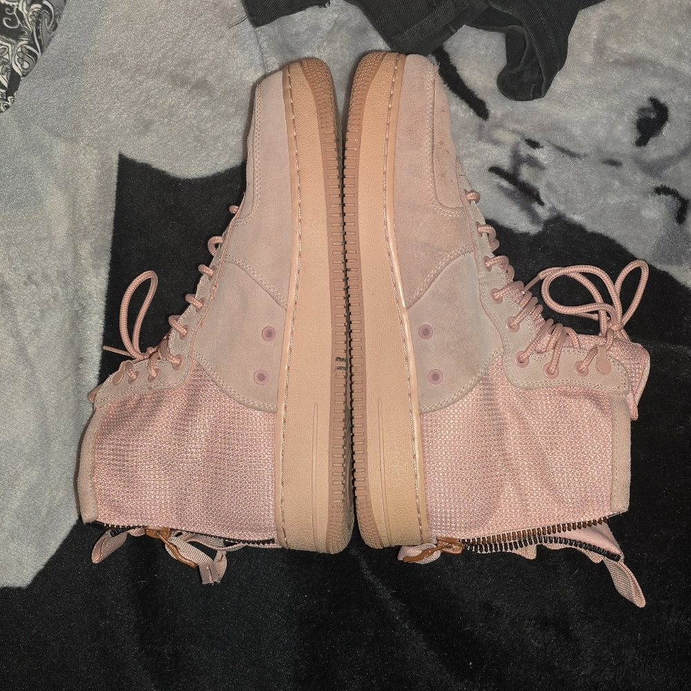 Pink High-Top Air Force 1 High top